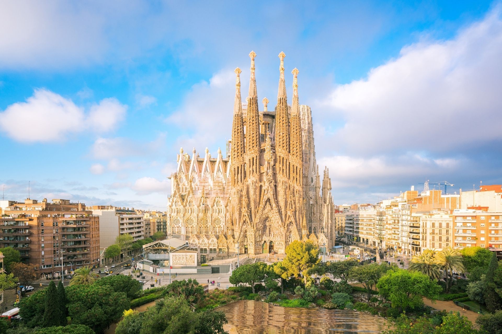 Alla scoperta di Barcellona: le 10 migliori attrazioni da non perdere - Smeraldo Viaggi